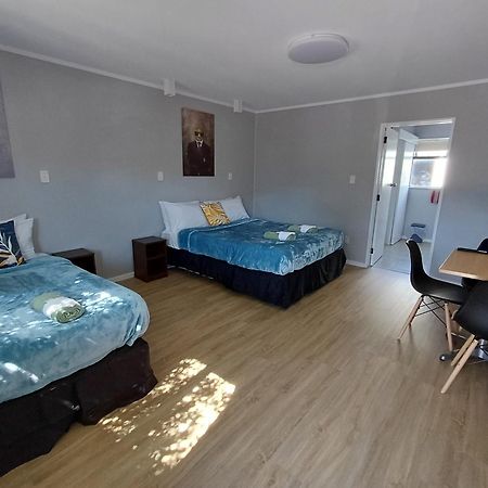 Gothic Heights Motel Крайстчерч Екстер'єр фото